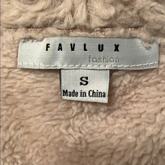 Faux hide vest size small - Picture 4 of 6